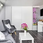 Feriehus 1 Bedroom Amazing In Rodes