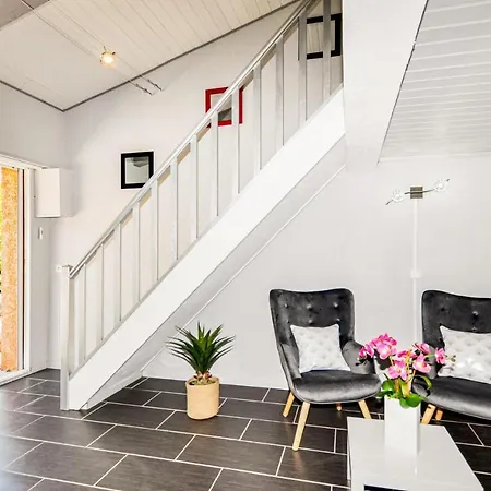 1 Bedroom Gorgeous In * Rodes