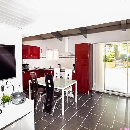 1 Bedroom Gorgeous In