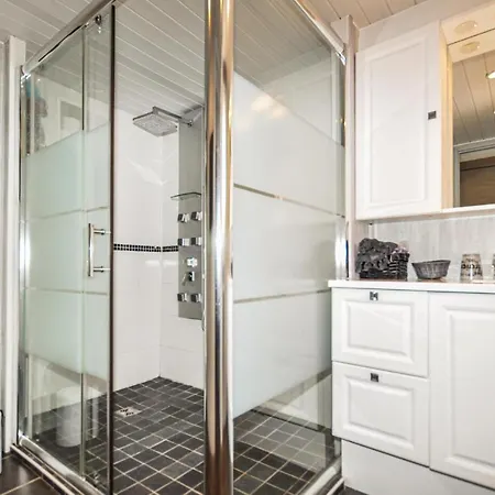 1 Bedroom Amazing In *