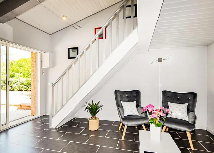1 Bedroom Gorgeous In * Rodes