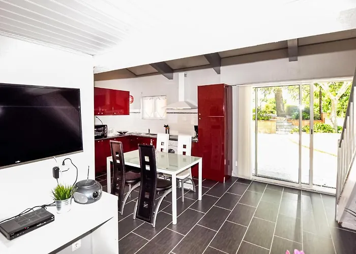 1 Bedroom Gorgeous In